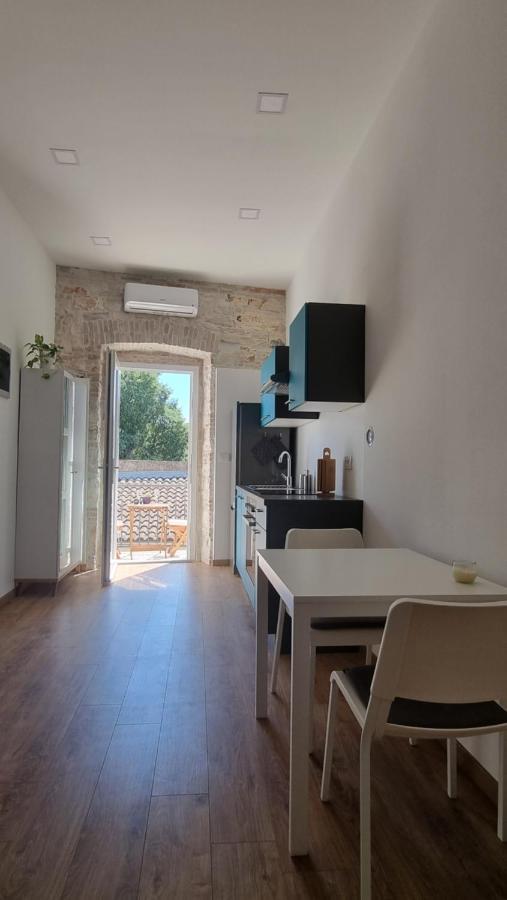 PUY Central Studio Apartment מראה חיצוני תמונה